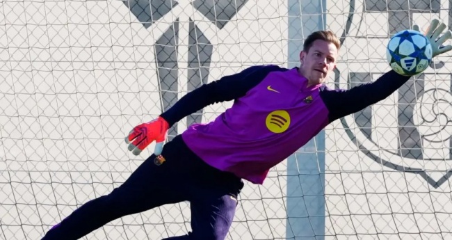 Barcelona quyết định tương lai Ter Stegen: Thách thức World Cup và giải pháp cho mượn